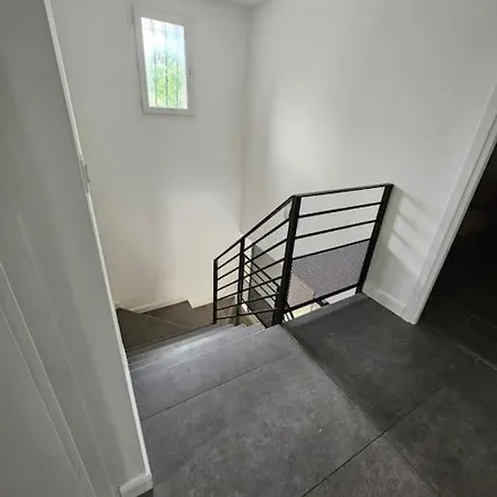 Villa 4 Avec Piscine. *
